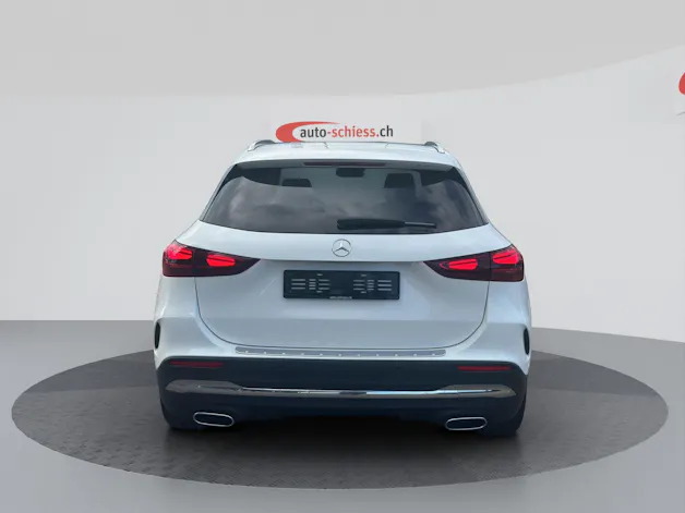 MERCEDES-BENZ GLA 200 AMG Line 7G-DCT