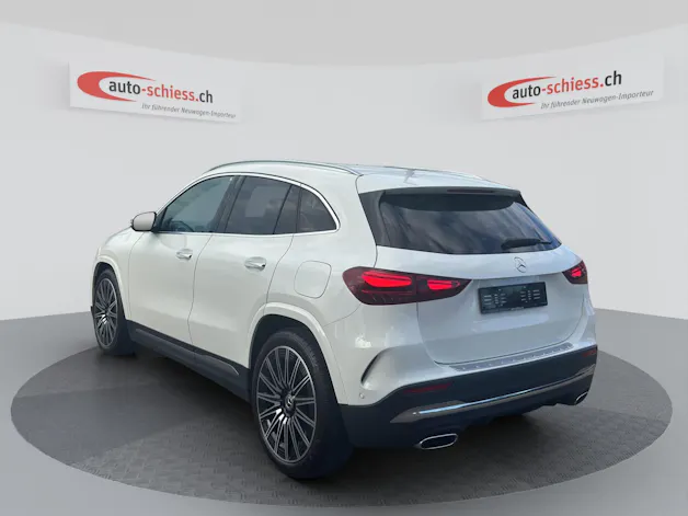 MERCEDES-BENZ GLA 200 AMG Line 7G-DCT