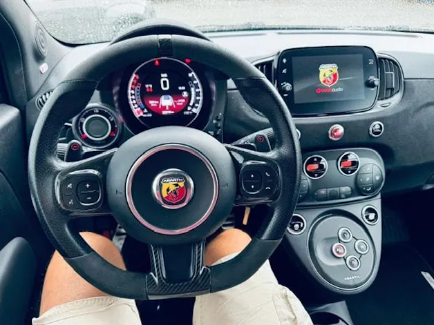 FIAT 695 1.4 16V Turbo Abarth 695 Turismo Dualogic