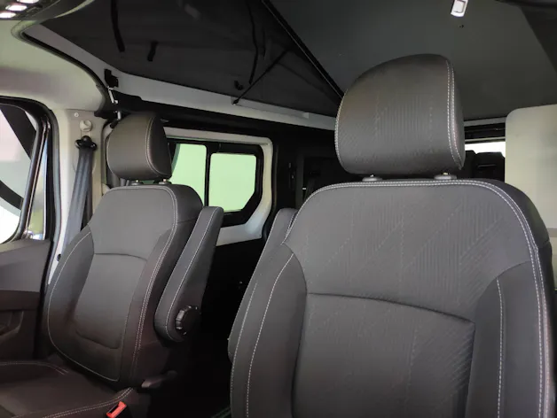 RENAULT Trafic Spacenomad 2.0 dCi Blue 170 iconic