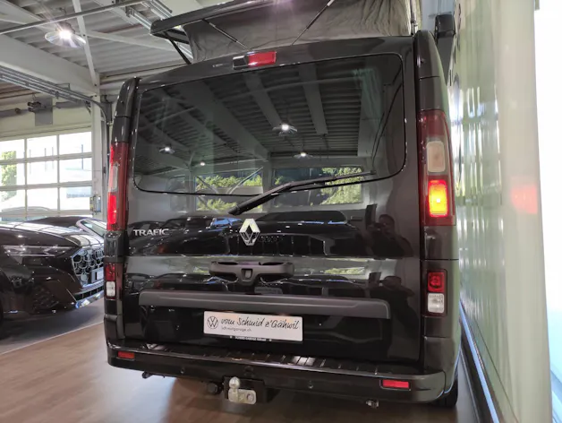 RENAULT Trafic Spacenomad 2.0 dCi Blue 170 iconic