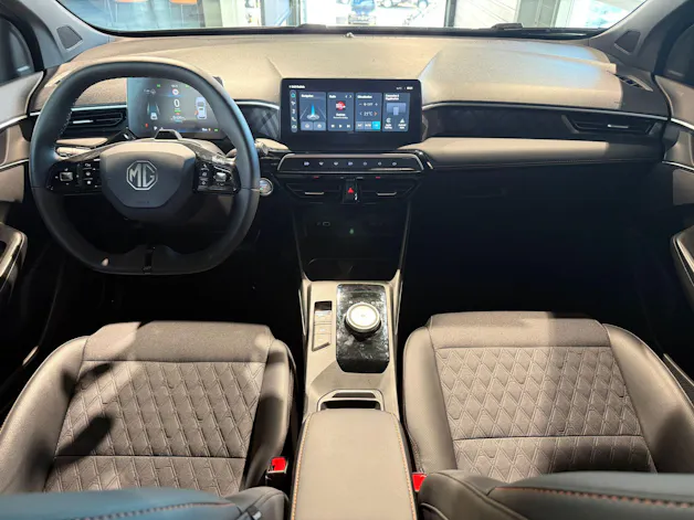 MG 3 1.5 Hybrid Luxury Aut.