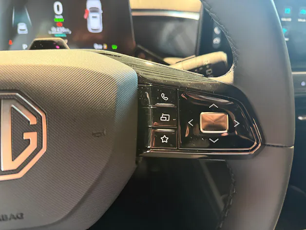 MG 3 1.5 Hybrid Luxury Aut.