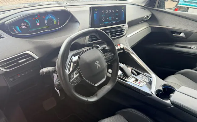 PEUGEOT 3008 225e Hybrid2 AllureP