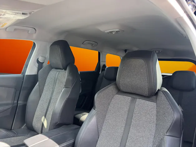 PEUGEOT 5008 1.6 Pure Tech Allure EAT8 "CARROSSERIE"