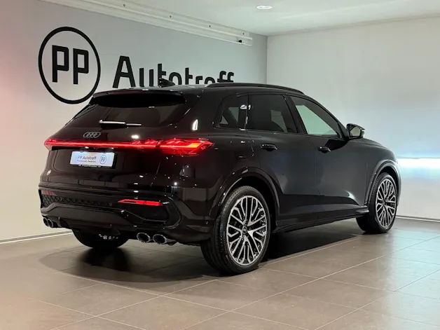 AUDI SQ5 TFSI quattro S-tronic