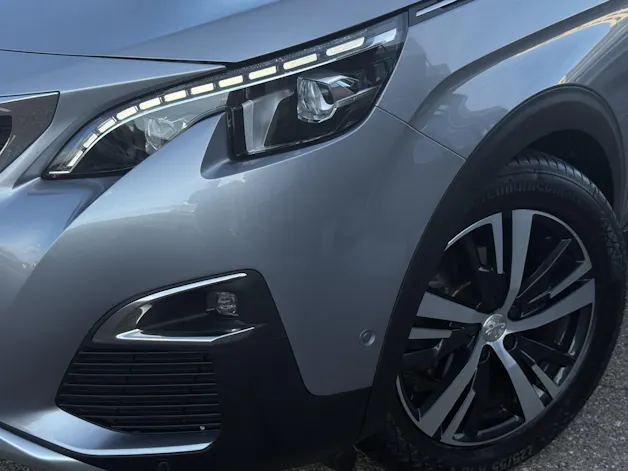 PEUGEOT 3008 1.6 THP Allure * PANORAMADACH * SITZHEIZUNG + ELEKTRISCHE SITZE * KAMERA VORNE UND HINTEN *