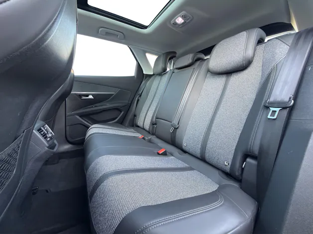 PEUGEOT 3008 1.6 THP Allure * PANORAMADACH * SITZHEIZUNG + ELEKTRISCHE SITZE * KAMERA VORNE UND HINTEN *