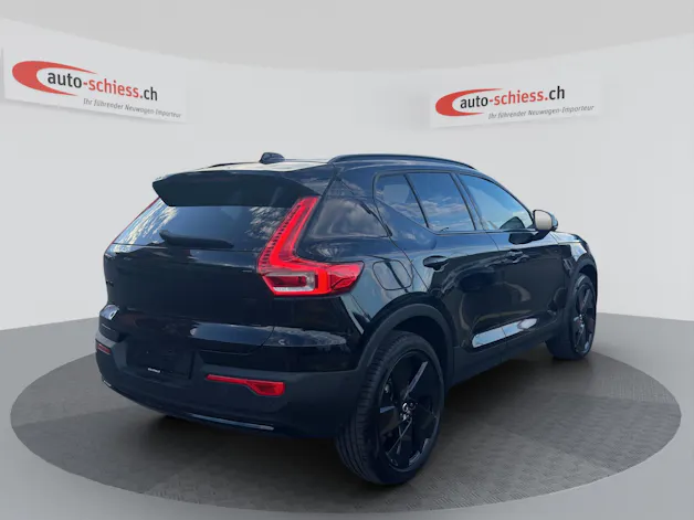 VOLVO XC40 B3 Benzin Mild Hybrid Plus Black Edition DCT
