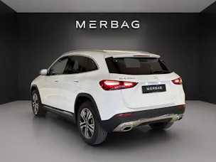 MERCEDES-BENZ GLA 250 e with EQ Hybrid Technology EQ-Star