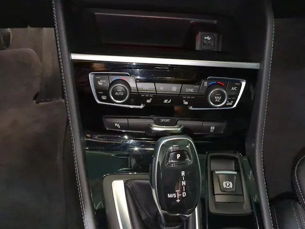 BMW 218i Active Tourer DKG Sport Line