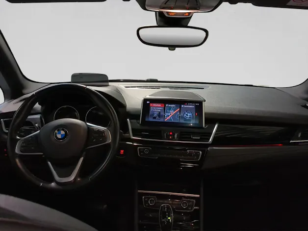 BMW 218i Active Tourer DKG Sport Line