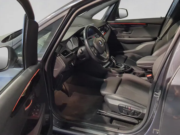 BMW 218i Active Tourer DKG Sport Line