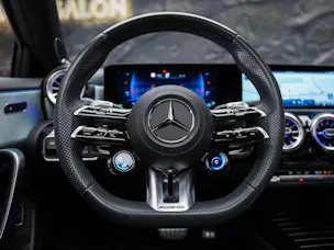 MERCEDES-BENZ A35 AMG 4Matic+ 8G-DCT *Panorama*Burmester*Abstandsregler*