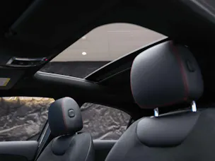 MERCEDES-BENZ A35 AMG 4Matic+ 8G-DCT *Panorama*Burmester*Abstandsregler*