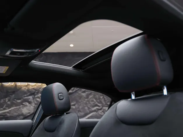MERCEDES-BENZ A35 AMG 4Matic+ 8G-DCT *Panorama*Burmester*Abstandsregler*