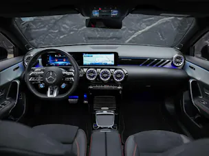 MERCEDES-BENZ A35 AMG 4Matic+ 8G-DCT *Panorama*Burmester*Abstandsregler*