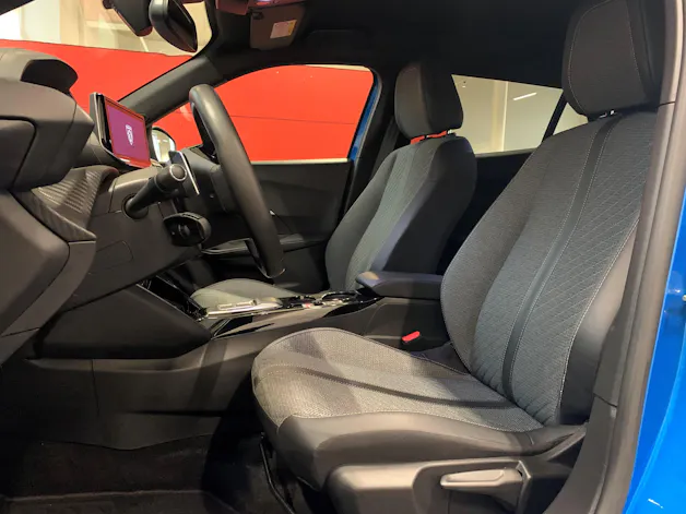 PEUGEOT 2008 1.2 PureTech Allure