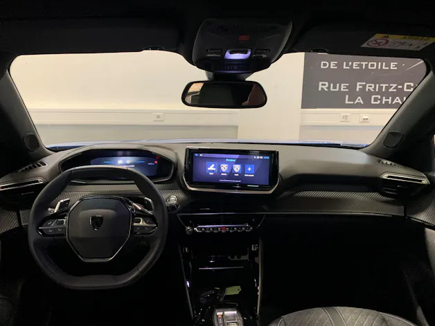 PEUGEOT 2008 1.2 PureTech Allure
