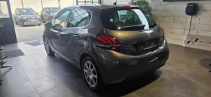 PEUGEOT 208 1.2 PureTech Allure EAT6