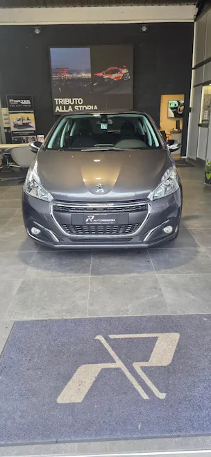 PEUGEOT 208 1.2 PureTech Allure EAT6