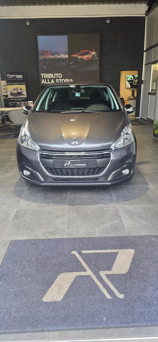 PEUGEOT 208 1.2 PureTech Allure EAT6