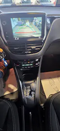 PEUGEOT 208 1.2 PureTech Allure EAT6