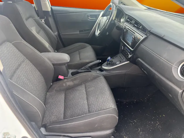 Toyota Auris 1.8 16V HSD " témoin moteur allumé"