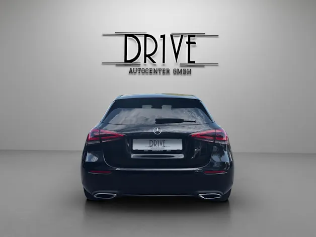 MERCEDES-BENZ A 180 Night Star 7G-DCT