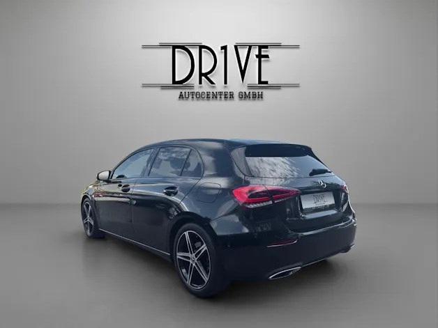 MERCEDES-BENZ A 180 Night Star 7G-DCT