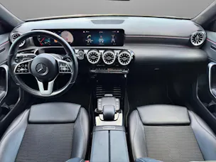 MERCEDES-BENZ A 180 Night Star 7G-DCT