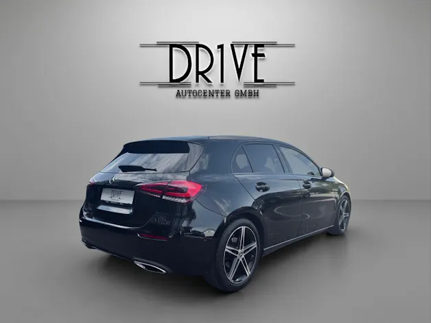 MERCEDES-BENZ A 180 Night Star 7G-DCT