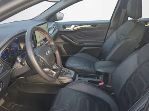 FORD Focus 1.0i EcoB Hybrid 155 ST-Line Vignale