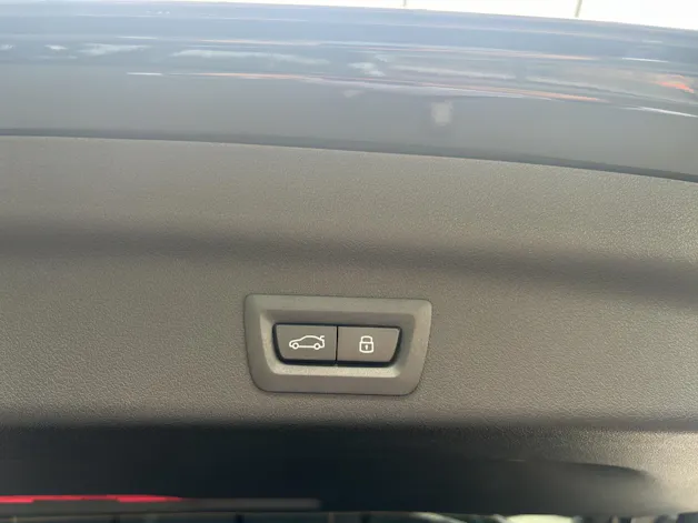 BMW X1 U11 23d xDrive paddles
