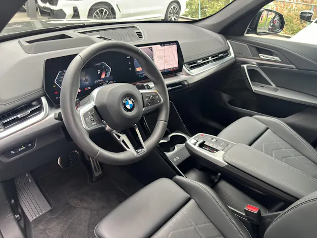 BMW X1 U11 23d xDrive paddles