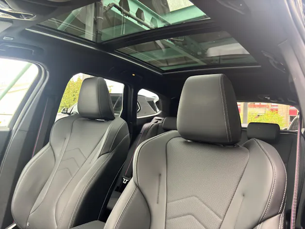 BMW X1 U11 23d xDrive paddles