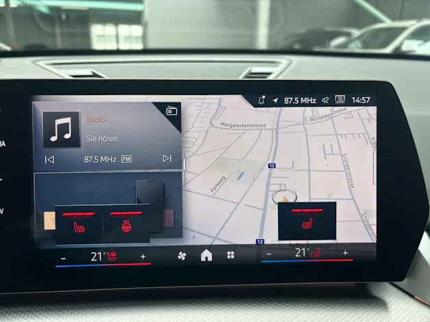 BMW X1 U11 23d xDrive paddles