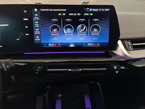 https://vehicle.imgix.net/4480563/6bf1df9b-19ba-4f7e-8f4a-bc07f03327de.jpg