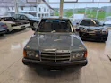 MERCEDES-BENZ E190 2.6