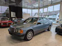 MERCEDES-BENZ E190 2.6