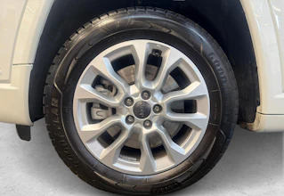 https://vehicle.imgix.net/4480637/ee44ca5e-c3b7-473e-82d8-f37bce72da2a.jpg