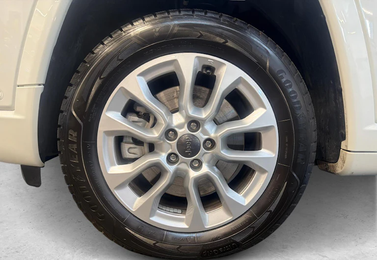 Fahrzeugbild JEEP COMPASS