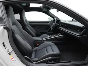 PORSCHE 911 Carrera