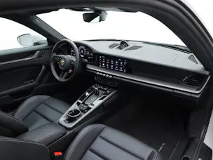 PORSCHE 911 Carrera