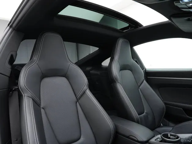 PORSCHE 911 Carrera