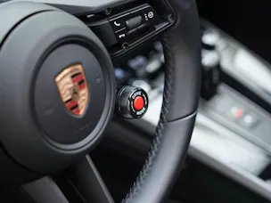 PORSCHE 911 Carrera