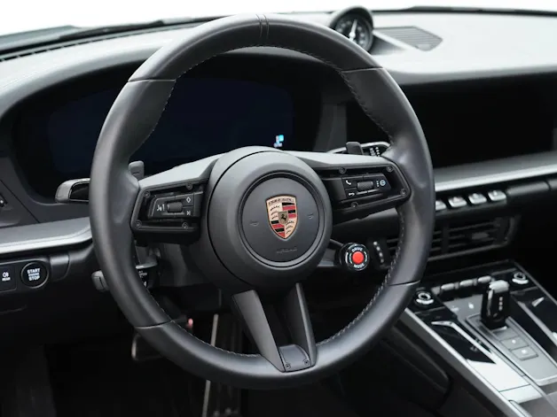 PORSCHE 911 Carrera