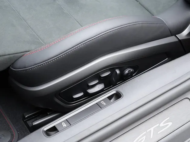 PORSCHE 911 Carrera GTS Cabriolet