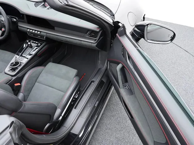 PORSCHE 911 Carrera GTS Cabriolet