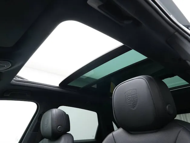 PORSCHE Cayenne S E-Hybrid Black Edition